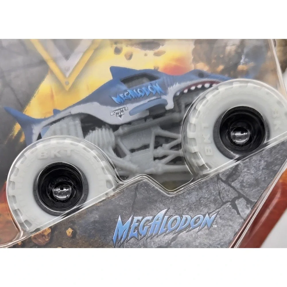 Monster Jam Megalodon Monster Truck 1:64 Series‎ 1 Black Wheels White Tires